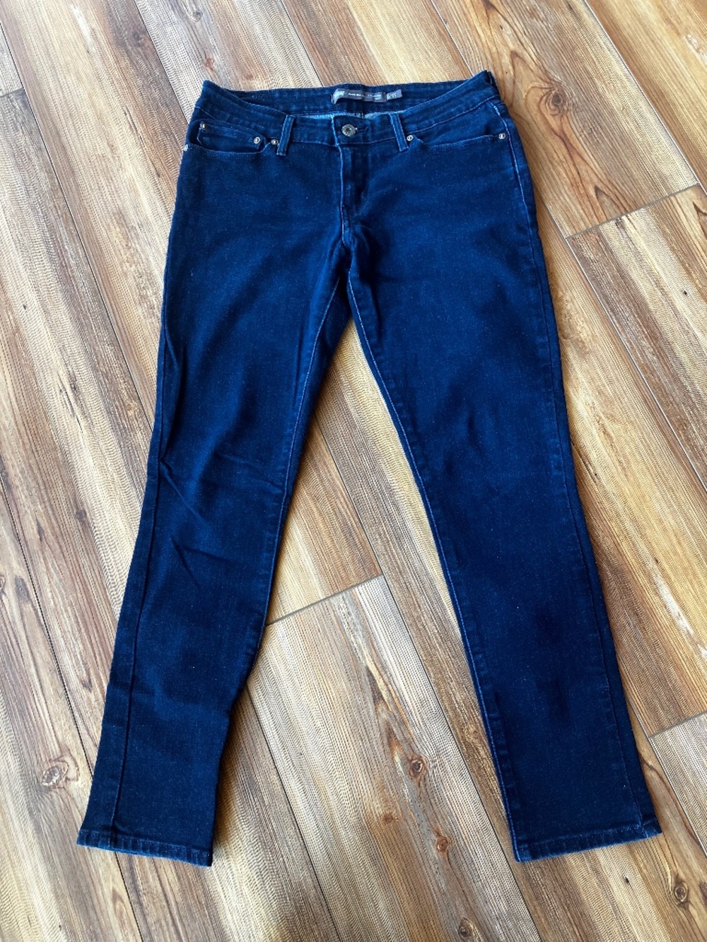 Levi's Demi Curve Blue Dark Wash Mid-Rise Skinny Denim Jeans Women's Size 4/27